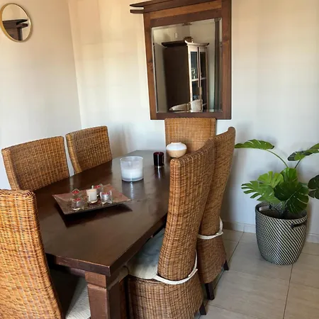 Casa Amplia Y Moderna De 3 En Complejo Con Piscina بيت للعطل *