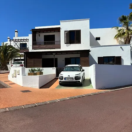 Casa Amplia Y Moderna De 3 En Complejo Con Piscina Prázdninový dům Costa Teguise
